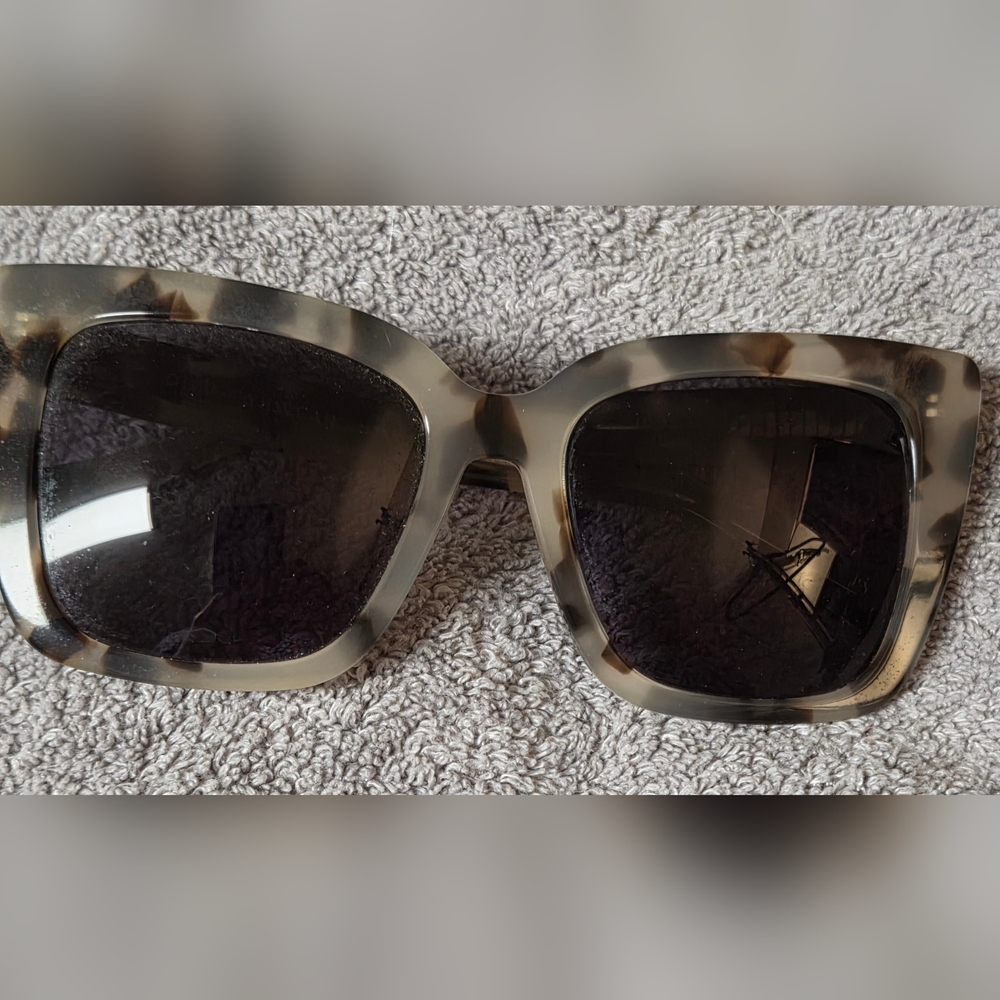 Diff Eyewear Tortoise Shell Sunglasses - image 1